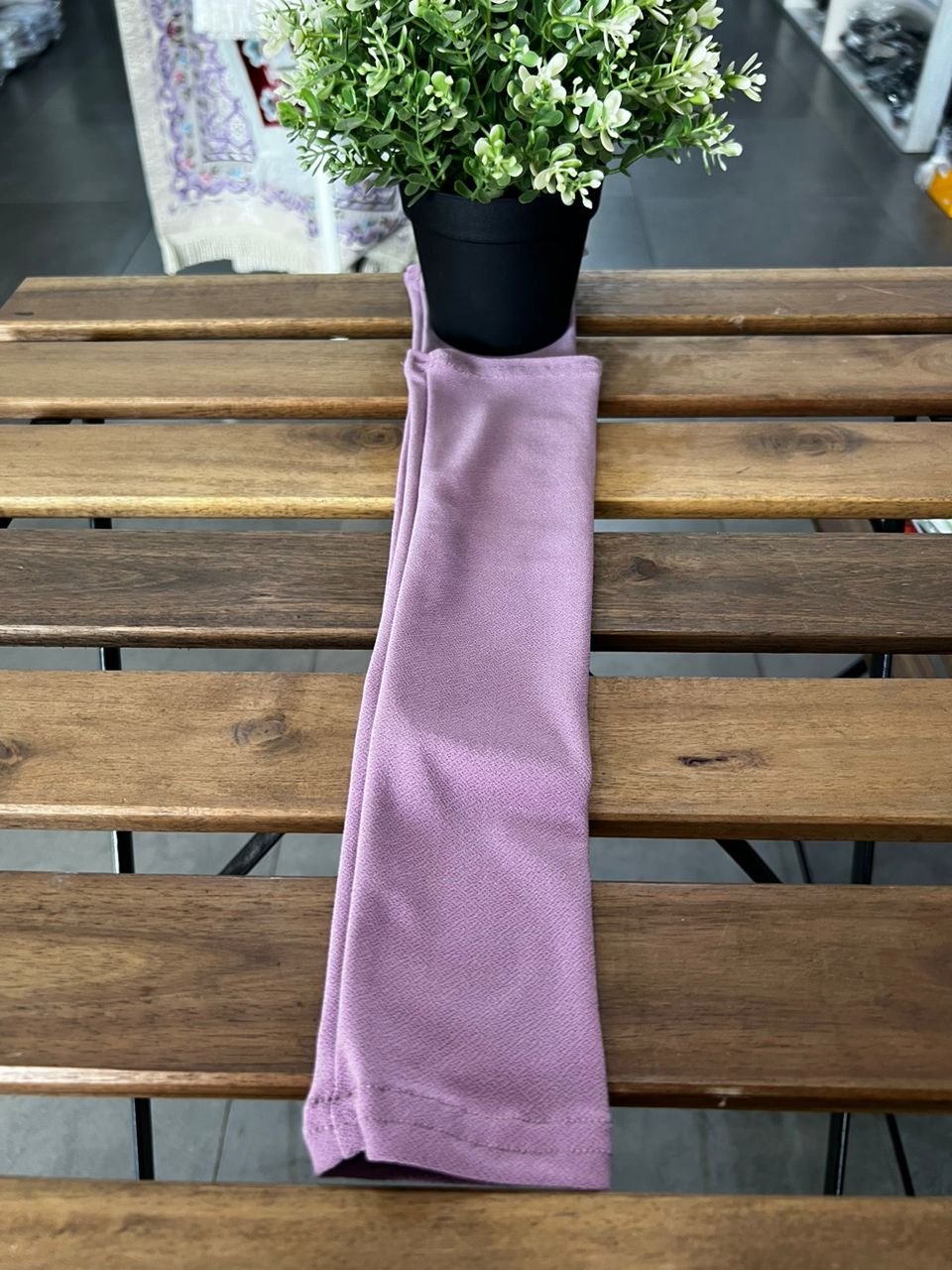 182b4e3f-e522-47da-e3f6-a7ca8106bbb7