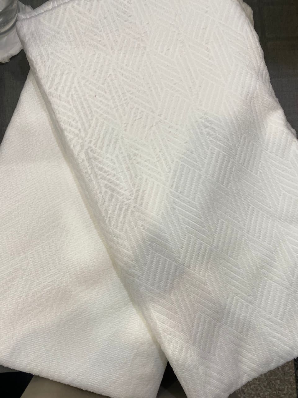 3359cf28-c64f-42b5-cd5a-0999b79ae718